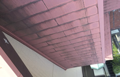 雨漏りしている